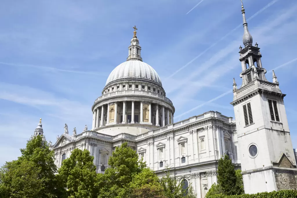 9. St. Paul’s Cathedral – Golden Gallery
